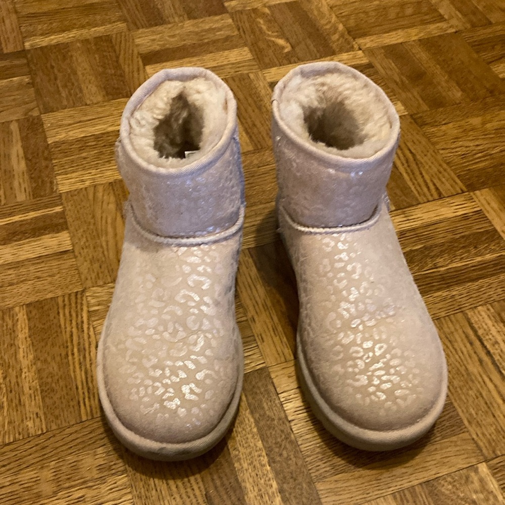 Ugg animal print pink shearling boots size 7